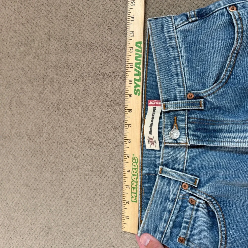Vintage 1990s Levi's 550 Relaxed Fit Jeans Medium Wash Denim 27x29 18 Slim